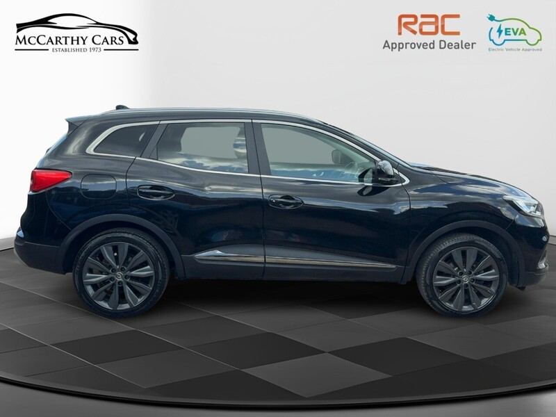 Renault 1.3 TCE S EDITION SUV 5DR PETROL MANUAL PAN ROOF SAT NAV BLUETOOTH DAB STEREO APPLE CARPLAY REAR CAMERA PARKING AIDS JUST 2 OWNERS ONLY 43000 MILES SH 72-74 Mitcham Road