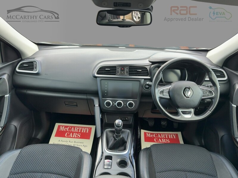 Renault 1.3 TCE S EDITION SUV 5DR PETROL MANUAL PAN ROOF SAT NAV BLUETOOTH DAB STEREO APPLE CARPLAY REAR CAMERA PARKING AIDS JUST 2 OWNERS ONLY 43000 MILES SH 72-74 Mitcham Road