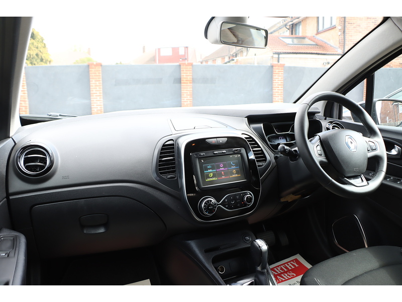 Renault 1.3 TCE ENERGY ICONIC SUV 5DR PETROL EDC AUTO SAT NAV BLUETOOTH STEREO AUX/USB INPUT PARKING AIDS ONLY 29000 MILES FSH NO ULEZ CHARGE 72-74 Mitcham Road