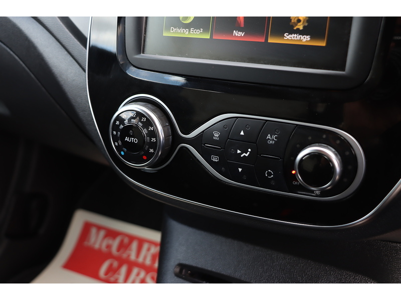 Renault 1.3 TCE ENERGY ICONIC SUV 5DR PETROL EDC AUTO SAT NAV BLUETOOTH STEREO AUX/USB INPUT PARKING AIDS ONLY 29000 MILES FSH NO ULEZ CHARGE 72-74 Mitcham Road