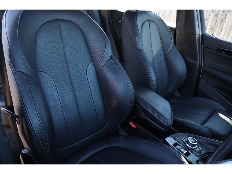 BMW 1.5 25E 10KWH M SPORT SUV 5DR PETROL PLUG-IN HYBRID XDRIVE AUTO HEATED SEATS SAT NAV BLUETOOTH APPLE CARPLAY PARKING AIDS JUST 1 OWNER 61000 MILES FSH 72-74 Mitcham Road