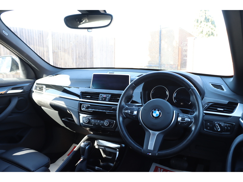 BMW 1.5 25E 10KWH M SPORT SUV 5DR PETROL PLUG-IN HYBRID XDRIVE AUTO HEATED SEATS SAT NAV BLUETOOTH APPLE CARPLAY PARKING AIDS JUST 1 OWNER 61000 MILES FSH 72-74 Mitcham Road