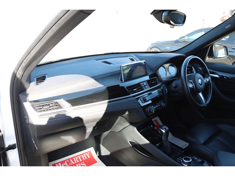 BMW 1.5 25E 10KWH M SPORT SUV 5DR PETROL PLUG-IN HYBRID XDRIVE AUTO HEATED SEATS SAT NAV BLUETOOTH APPLE CARPLAY PARKING AIDS JUST 1 OWNER 61000 MILES FSH 72-74 Mitcham Road