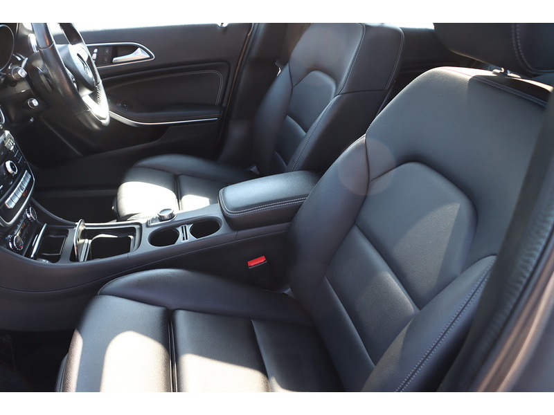 Mercedes-Benz A180D 1.5 SPORT (PREMIUM PLUS) HATCHBACK 5DR DIESEL 7G-DCT AUTO PAN ROOF HEATED SEATS SAT NAV APPLE CARPLAY REAR CAMERA 43000 MILES SH JUST £20 TO TAX 72-74 Mitcham Road