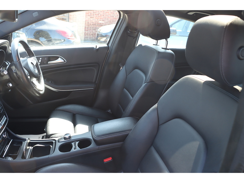 Mercedes-Benz A180D 1.5 SPORT (PREMIUM PLUS) HATCHBACK 5DR DIESEL 7G-DCT AUTO PAN ROOF HEATED SEATS SAT NAV APPLE CARPLAY REAR CAMERA 43000 MILES SH JUST £20 TO TAX 72-74 Mitcham Road