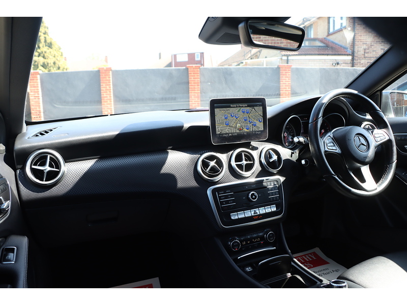 Mercedes-Benz A180D 1.5 SPORT (PREMIUM PLUS) HATCHBACK 5DR DIESEL 7G-DCT AUTO PAN ROOF HEATED SEATS SAT NAV APPLE CARPLAY REAR CAMERA 43000 MILES SH JUST £20 TO TAX 72-74 Mitcham Road