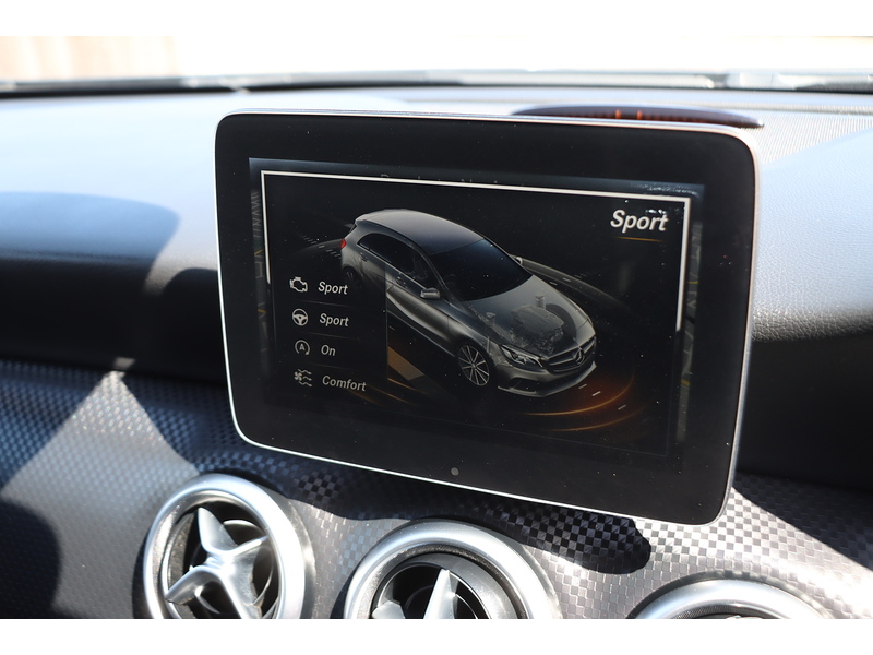 Mercedes-Benz A180D 1.5 SPORT (PREMIUM PLUS) HATCHBACK 5DR DIESEL 7G-DCT AUTO PAN ROOF HEATED SEATS SAT NAV APPLE CARPLAY REAR CAMERA 43000 MILES SH JUST £20 TO TAX 72-74 Mitcham Road