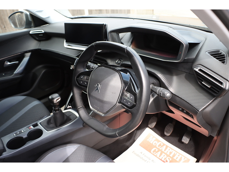 Peugeot 1.2 PureTech Allure Premium SUV 5dr Petrol Manual Euro 6 (s/s) (130 ps) 72-74 Mitcham Road