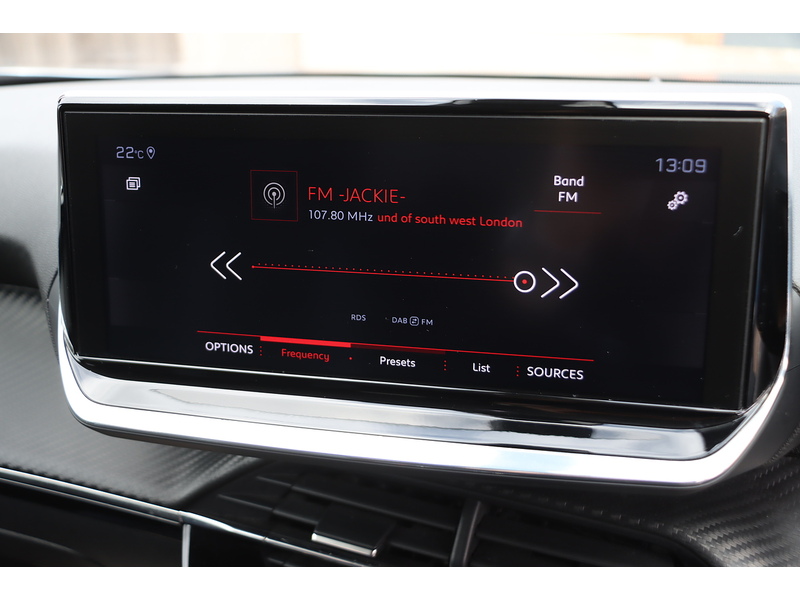 Peugeot 1.2 PureTech Allure Premium SUV 5dr Petrol Manual Euro 6 (s/s) (130 ps) 72-74 Mitcham Road