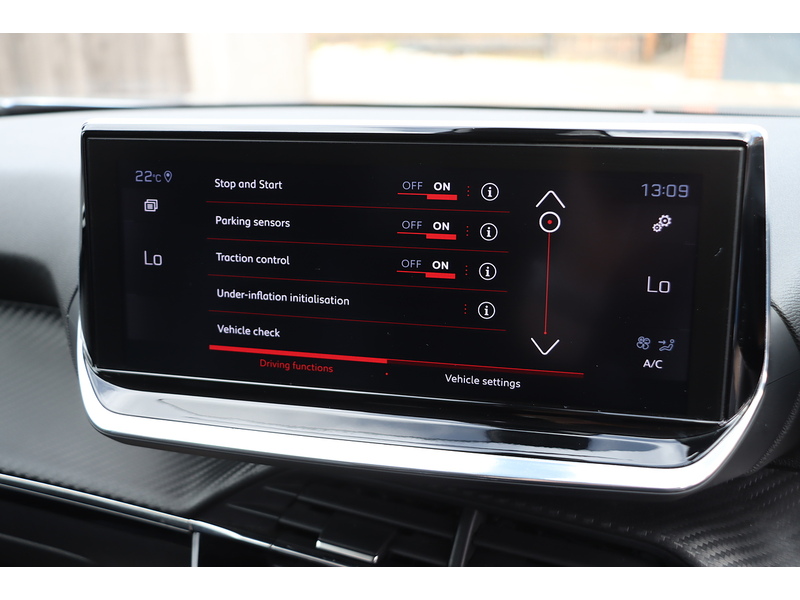 Peugeot 1.2 PureTech Allure Premium SUV 5dr Petrol Manual Euro 6 (s/s) (130 ps) 72-74 Mitcham Road