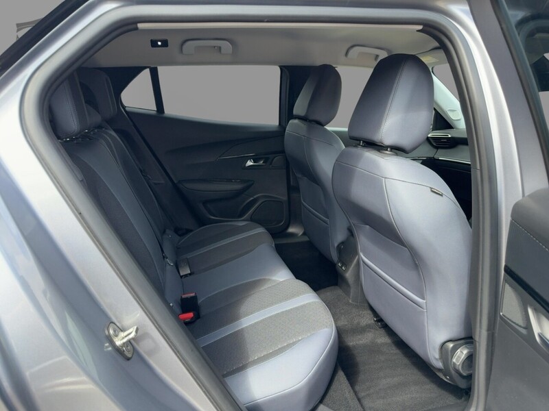 Peugeot 1.2 PureTech Allure Premium SUV 5dr Petrol Manual Euro 6 (s/s) (130 ps) 72-74 Mitcham Road