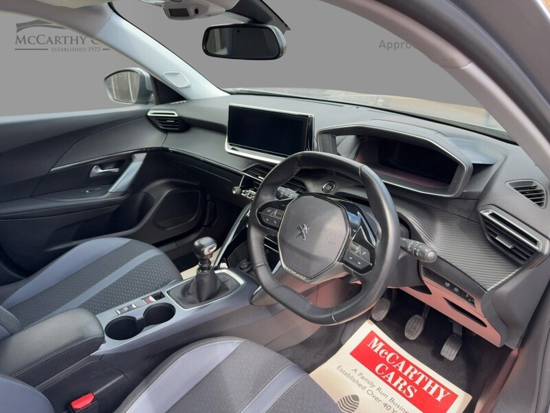 Peugeot 1.2 PureTech Allure Premium SUV 5dr Petrol Manual Euro 6 (s/s) (130 ps) 72-74 Mitcham Road