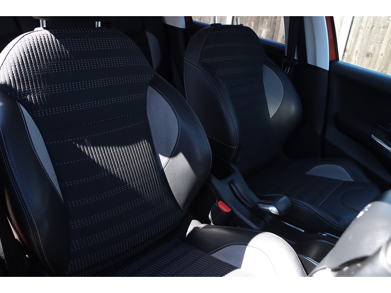 Peugeot 1.2 PURETECH ALLURE SUV 5DR PETROL MANUAL SAT NAV BLUETOOTH DAB STEREO PARKING AIDS JUST 2 OWNERS ONLY 57000 MILES FSH 10 SERVICES JUST £35 ROAD TAX 72-74 Mitcham Road