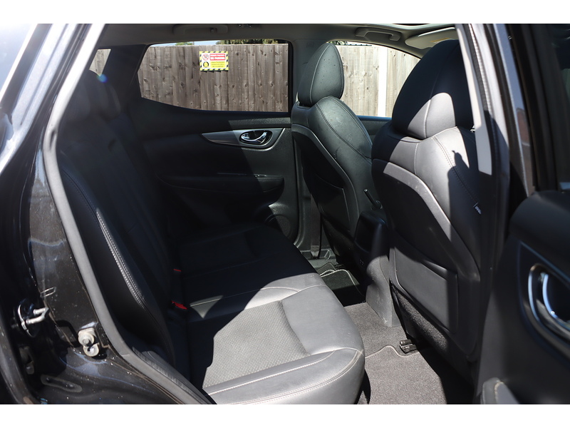 Nissan 1.3 DIG-T TEKNA SUV 5DR PETROL DCT AUTO PAN ROOF HEATED SEATS SAT NAV BLUETOOTH APPLE CARPLAY REAR CAM PARKING AIDS JUST 2 OWNERS ONLY 50000 MILES SH 72-74 Mitcham Road