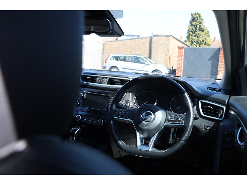 Nissan 1.3 DIG-T TEKNA SUV 5DR PETROL DCT AUTO PAN ROOF HEATED SEATS SAT NAV BLUETOOTH APPLE CARPLAY REAR CAM PARKING AIDS JUST 2 OWNERS ONLY 50000 MILES SH 72-74 Mitcham Road