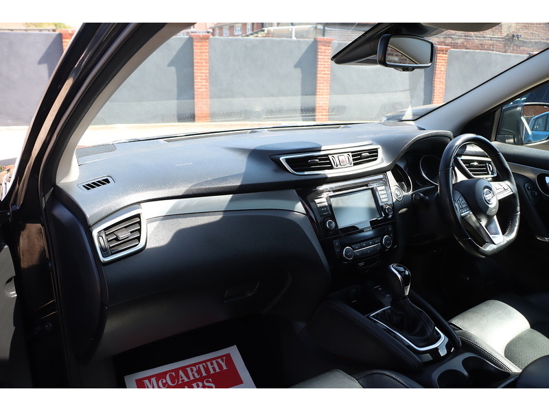 Nissan 1.3 DIG-T TEKNA SUV 5DR PETROL DCT AUTO PAN ROOF HEATED SEATS SAT NAV BLUETOOTH APPLE CARPLAY REAR CAM PARKING AIDS JUST 2 OWNERS ONLY 50000 MILES SH 72-74 Mitcham Road