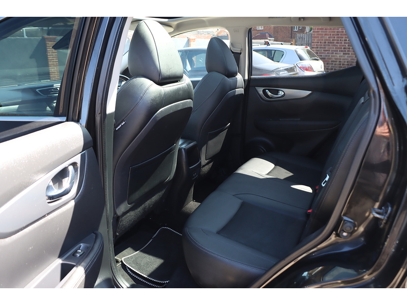 Nissan 1.3 DIG-T TEKNA SUV 5DR PETROL DCT AUTO PAN ROOF HEATED SEATS SAT NAV BLUETOOTH APPLE CARPLAY REAR CAM PARKING AIDS JUST 2 OWNERS ONLY 50000 MILES SH 72-74 Mitcham Road