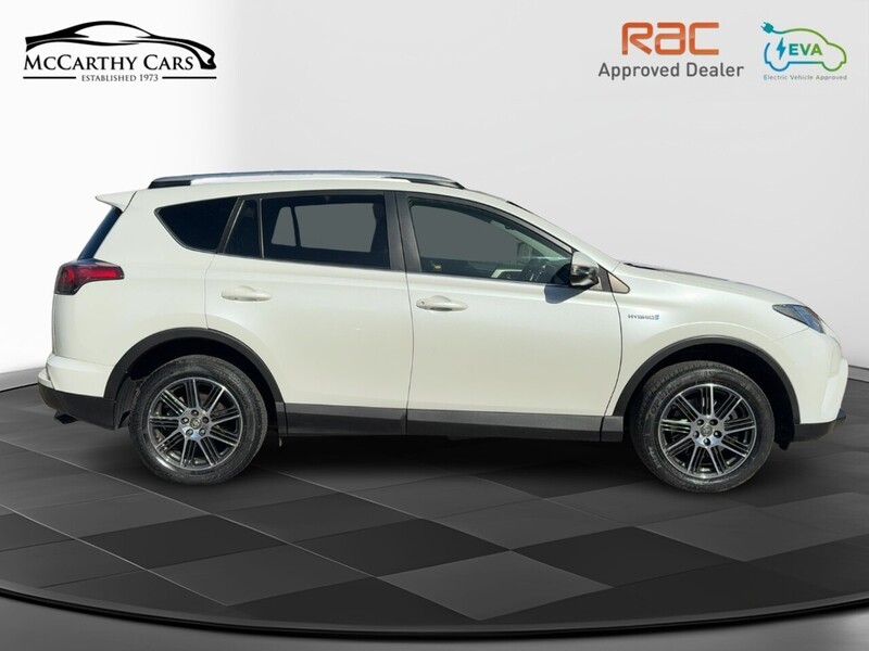 Toyota 2.5 VVT-H EXCEL SUV 5DR PETROL HYBRID CVT 4WD AUTO HEATED SEATS SAT NAV BLUETOOTH REAR CAM PARKING AIDS 2 OWNERS 43000 MILES FSH 9 SERVICES £35 TO TAX 72-74 Mitcham Road
