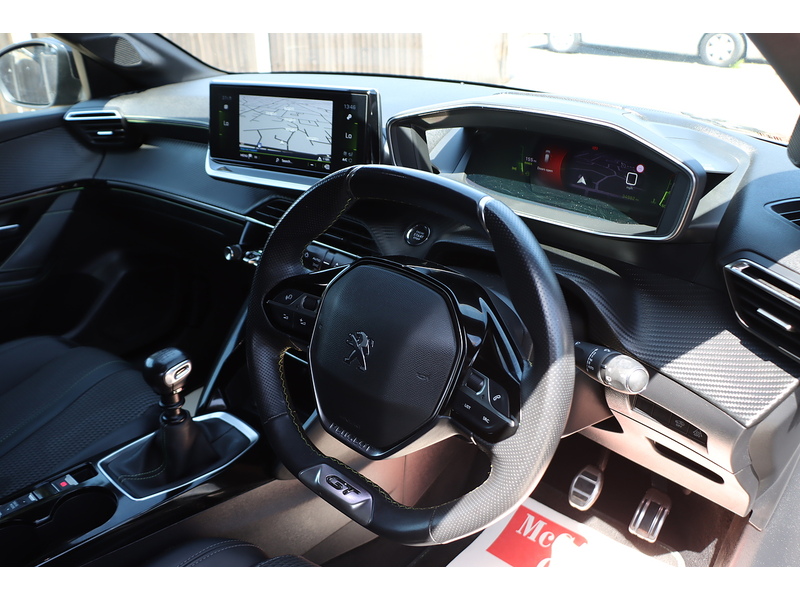 Peugeot 1.2 PURETECH GT HATCHBACK 5DR PETROL MANUAL SAT NAV BLUETOOTH DAB STEREO APPLE CARPLAY REAR CAMERA PARKING AIDS 1 OWNER FROM NEW ONLY 34000 MILES FSH 72-74 Mitcham Road