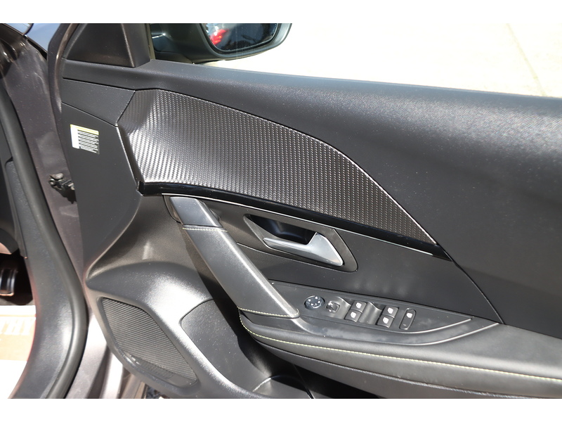 Peugeot 1.2 PURETECH GT HATCHBACK 5DR PETROL MANUAL SAT NAV BLUETOOTH DAB STEREO APPLE CARPLAY REAR CAMERA PARKING AIDS 1 OWNER FROM NEW ONLY 34000 MILES FSH 72-74 Mitcham Road