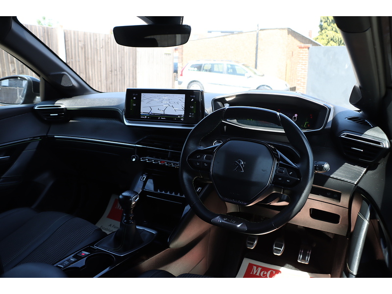 Peugeot 1.2 PURETECH GT HATCHBACK 5DR PETROL MANUAL SAT NAV BLUETOOTH DAB STEREO APPLE CARPLAY REAR CAMERA PARKING AIDS 1 OWNER FROM NEW ONLY 34000 MILES FSH 72-74 Mitcham Road