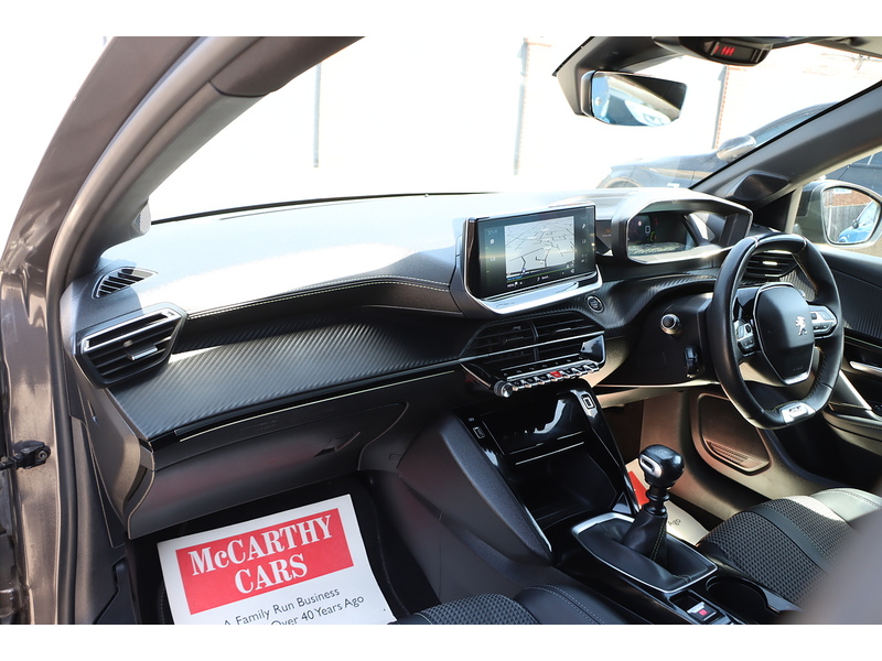 Peugeot 1.2 PURETECH GT HATCHBACK 5DR PETROL MANUAL SAT NAV BLUETOOTH DAB STEREO APPLE CARPLAY REAR CAMERA PARKING AIDS 1 OWNER FROM NEW ONLY 34000 MILES FSH 72-74 Mitcham Road