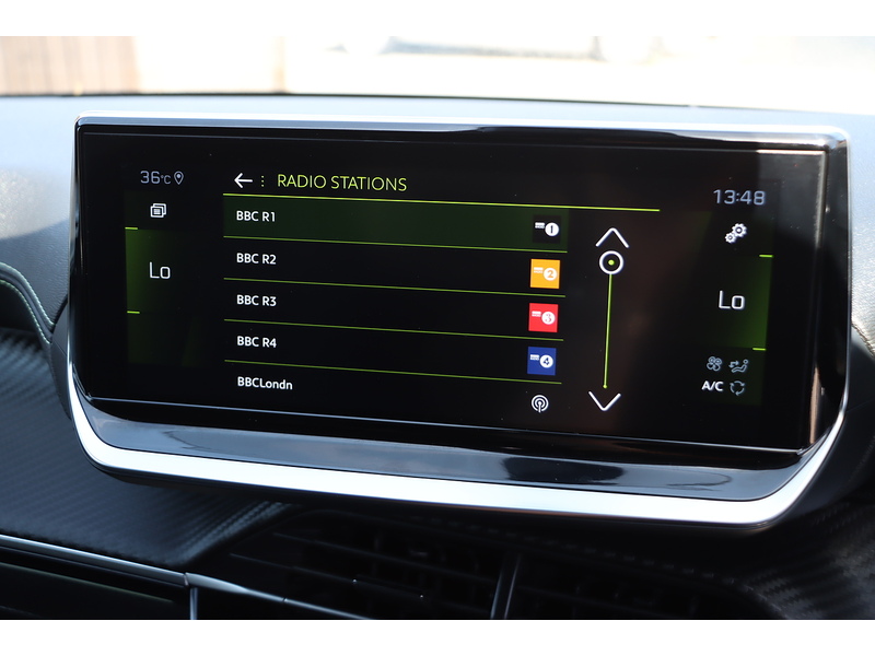 Peugeot 1.2 PURETECH GT HATCHBACK 5DR PETROL MANUAL SAT NAV BLUETOOTH DAB STEREO APPLE CARPLAY REAR CAMERA PARKING AIDS 1 OWNER FROM NEW ONLY 34000 MILES FSH 72-74 Mitcham Road