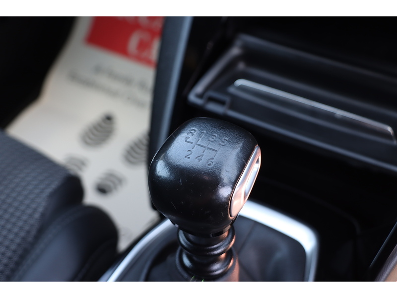 Peugeot 1.2 PURETECH GT HATCHBACK 5DR PETROL MANUAL SAT NAV BLUETOOTH DAB STEREO APPLE CARPLAY REAR CAMERA PARKING AIDS 1 OWNER FROM NEW ONLY 34000 MILES FSH 72-74 Mitcham Road