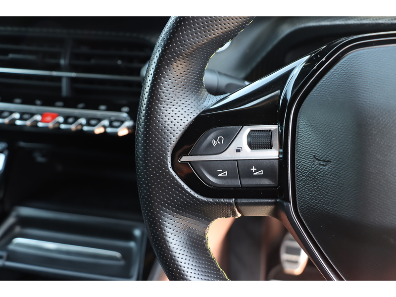 Peugeot 1.2 PURETECH GT HATCHBACK 5DR PETROL MANUAL SAT NAV BLUETOOTH DAB STEREO APPLE CARPLAY REAR CAMERA PARKING AIDS 1 OWNER FROM NEW ONLY 34000 MILES FSH 72-74 Mitcham Road