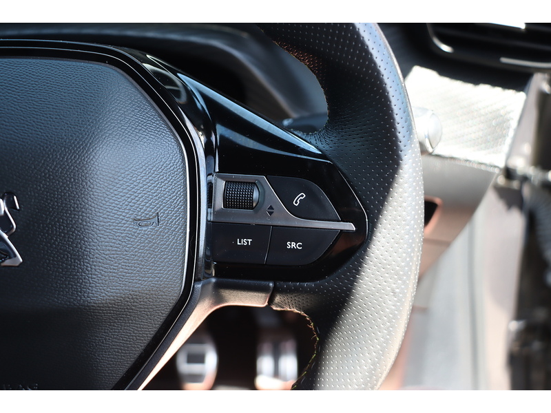 Peugeot 1.2 PURETECH GT HATCHBACK 5DR PETROL MANUAL SAT NAV BLUETOOTH DAB STEREO APPLE CARPLAY REAR CAMERA PARKING AIDS 1 OWNER FROM NEW ONLY 34000 MILES FSH 72-74 Mitcham Road