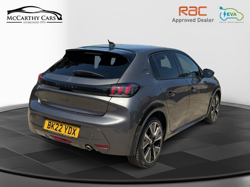 Peugeot 1.2 PURETECH GT HATCHBACK 5DR PETROL MANUAL SAT NAV BLUETOOTH DAB STEREO APPLE CARPLAY REAR CAMERA PARKING AIDS 1 OWNER FROM NEW ONLY 34000 MILES FSH 72-74 Mitcham Road
