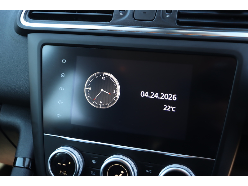 Renault 1.3 TCE ICONIC SUV 5DR PETROL EDC AUTO SAT NAV BLUETOOTH DAB STEREO APPLE CARPLAY REAR CAMERA WITH PARKING AIDS ONLY 30000 MILES SH NO ULEZ CHARGE 72-74 Mitcham Road