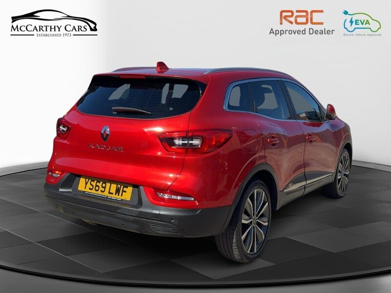 Renault 1.3 TCE ICONIC SUV 5DR PETROL EDC AUTO SAT NAV BLUETOOTH DAB STEREO APPLE CARPLAY REAR CAMERA WITH PARKING AIDS ONLY 30000 MILES SH NO ULEZ CHARGE 72-74 Mitcham Road