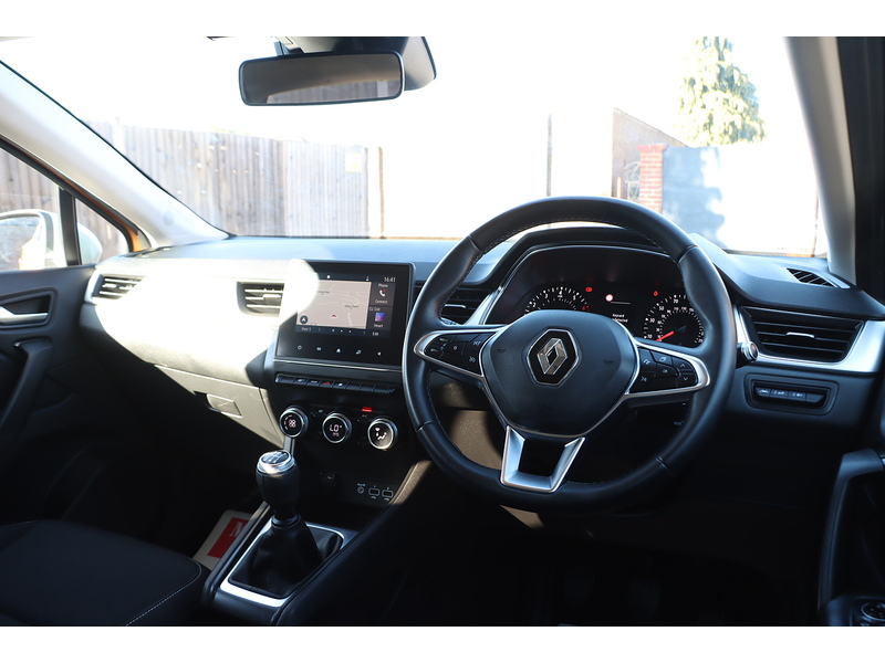 Renault 1.0 TCE ICONIC SUV 5DR PETROL MANUAL SAT NAV BLUETOOTH DAB STEREO APPLE CARPLAY PARKING AIDS JUST 2 OWNERS SAME OWNER FOR 3 YEARS ONLY 40000 MILES FSH 72-74 Mitcham Road
