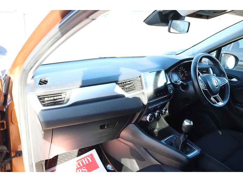 Renault 1.0 TCE ICONIC SUV 5DR PETROL MANUAL SAT NAV BLUETOOTH DAB STEREO APPLE CARPLAY PARKING AIDS JUST 2 OWNERS SAME OWNER FOR 3 YEARS ONLY 40000 MILES FSH 72-74 Mitcham Road