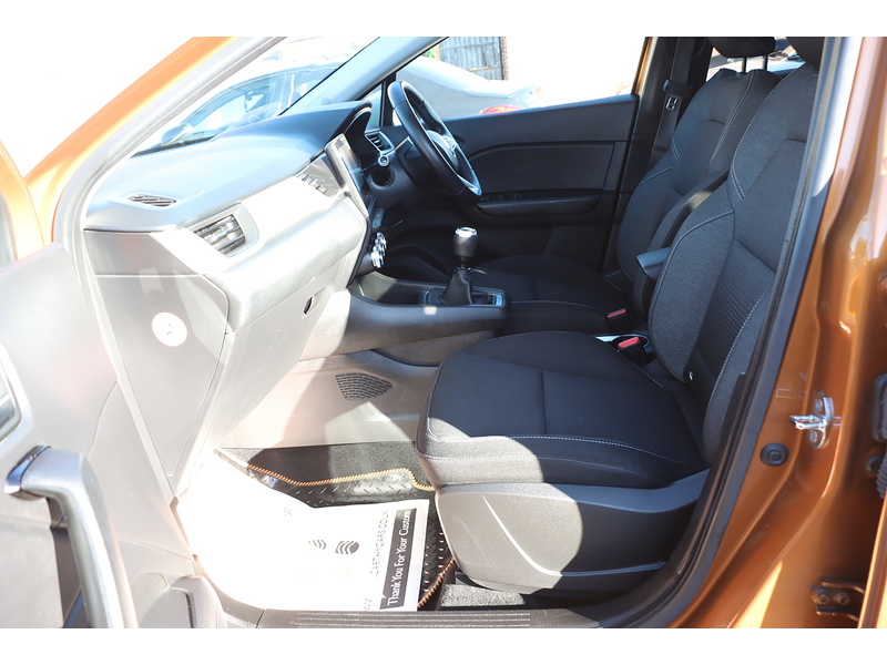 Renault 1.0 TCE ICONIC SUV 5DR PETROL MANUAL SAT NAV BLUETOOTH DAB STEREO APPLE CARPLAY PARKING AIDS JUST 2 OWNERS SAME OWNER FOR 3 YEARS ONLY 40000 MILES FSH 72-74 Mitcham Road