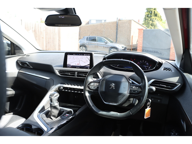 Peugeot 1.2 PURETECH ALLURE SUV 5DR PETROL MANUAL SAT NAV BLUETOOTH DAB STEREO APPLE CARPLAY REAR CAMERA PARKING AIDS 2 OWNERS ONLY 48000 MILES FSH 7 SERVICES 72-74 Mitcham Road