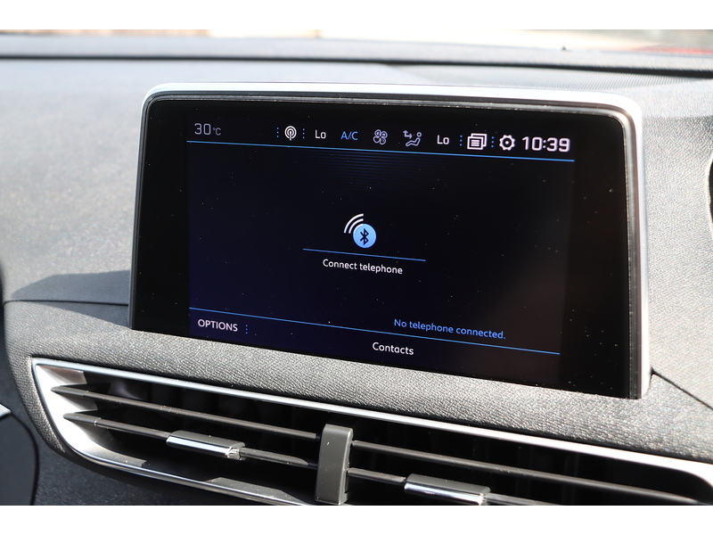 Peugeot 1.2 PURETECH ALLURE SUV 5DR PETROL MANUAL SAT NAV BLUETOOTH DAB STEREO APPLE CARPLAY REAR CAMERA PARKING AIDS 2 OWNERS ONLY 48000 MILES FSH 7 SERVICES 72-74 Mitcham Road