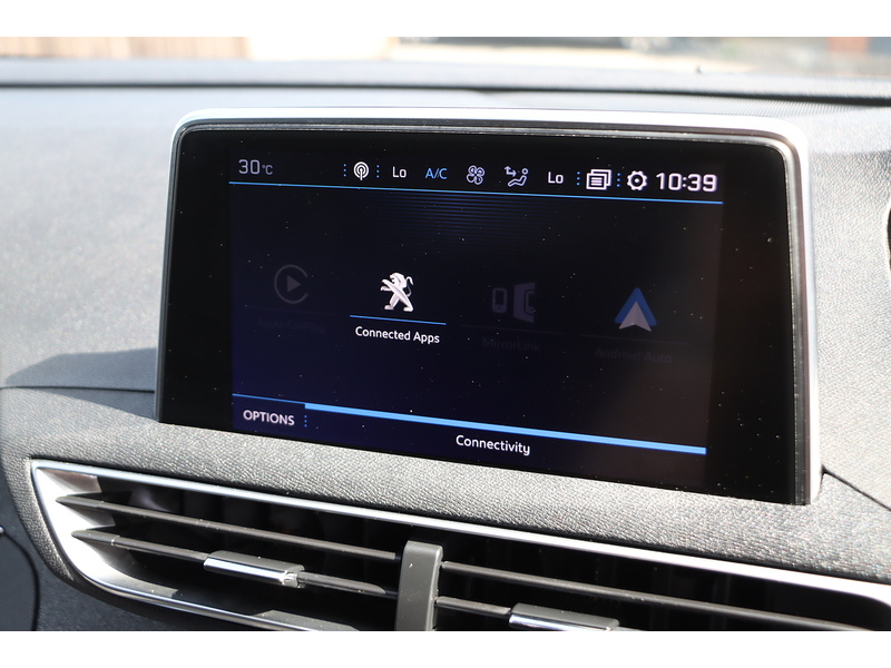 Peugeot 1.2 PURETECH ALLURE SUV 5DR PETROL MANUAL SAT NAV BLUETOOTH DAB STEREO APPLE CARPLAY REAR CAMERA PARKING AIDS 2 OWNERS ONLY 48000 MILES FSH 7 SERVICES 72-74 Mitcham Road