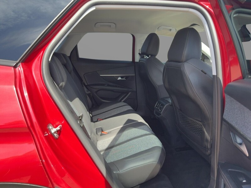 Peugeot 1.2 PURETECH ALLURE SUV 5DR PETROL MANUAL SAT NAV BLUETOOTH DAB STEREO APPLE CARPLAY REAR CAMERA PARKING AIDS 2 OWNERS ONLY 48000 MILES FSH 7 SERVICES 72-74 Mitcham Road