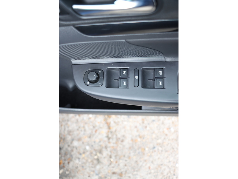 Volkswagen 1.4 TSI GT Sport Hatchback 5dr Petrol Manual (169 g/km, 138 bhp) 72-74 Mitcham Road