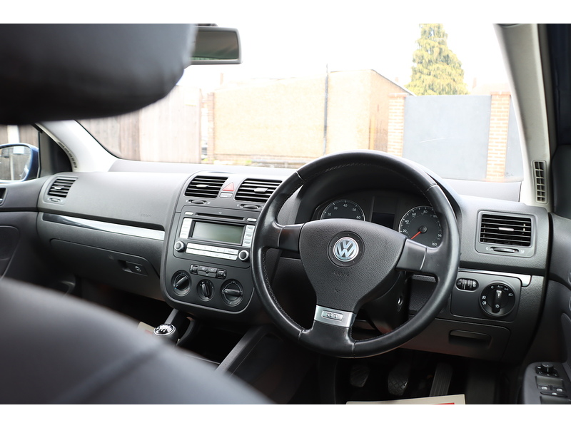 Volkswagen 1.4 TSI GT Sport Hatchback 5dr Petrol Manual (169 g/km, 138 bhp) 72-74 Mitcham Road