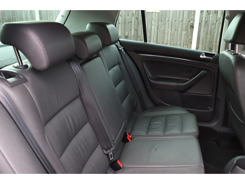 Volkswagen 1.4 TSI GT Sport Hatchback 5dr Petrol Manual (169 g/km, 138 bhp) 72-74 Mitcham Road