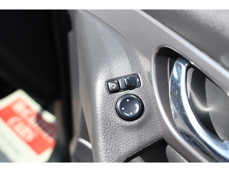 Nissan 1.2 DIG-T N-CONNECTA SUV 5DR PETROL XTRON AUTO PAN ROOF SAT NAV BLUETOOTH APPLE CARPLAY REAR CAMERA PARKING AIDS 2 OWNERS 64000 MILES FSH 6 SERVICES 72-74 Mitcham Road