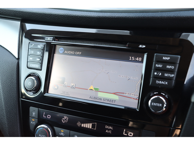 Nissan 1.2 DIG-T N-CONNECTA SUV 5DR PETROL XTRON AUTO PAN ROOF SAT NAV BLUETOOTH APPLE CARPLAY REAR CAMERA PARKING AIDS 2 OWNERS 64000 MILES FSH 6 SERVICES 72-74 Mitcham Road
