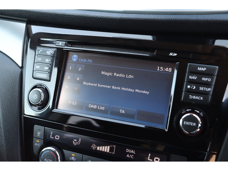 Nissan 1.2 DIG-T N-CONNECTA SUV 5DR PETROL XTRON AUTO PAN ROOF SAT NAV BLUETOOTH APPLE CARPLAY REAR CAMERA PARKING AIDS 2 OWNERS 64000 MILES FSH 6 SERVICES 72-74 Mitcham Road