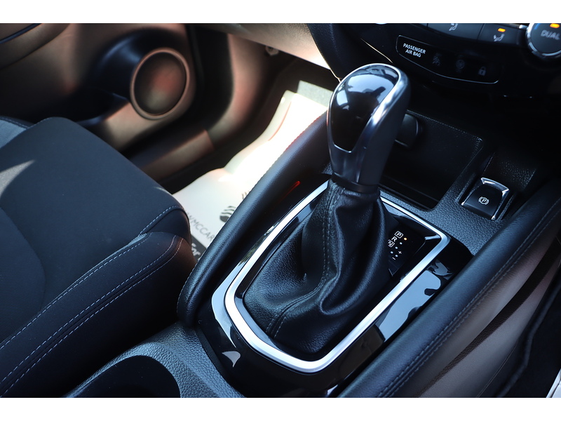 Nissan 1.2 DIG-T N-CONNECTA SUV 5DR PETROL XTRON AUTO PAN ROOF SAT NAV BLUETOOTH APPLE CARPLAY REAR CAMERA PARKING AIDS 2 OWNERS 64000 MILES FSH 6 SERVICES 72-74 Mitcham Road