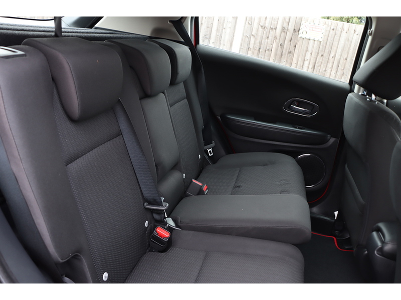 Honda 1.5 I-VTEC SE SUV 5DR PETROL MANUAL SAT NAV BLUETOOTH DAB STEREO CD PLAYER PARKING AIDS 2 OWNERS SAME OWNER FOR 3 YEARS 55000 MILES FSH NO ULEZ CHARGE 72-74 Mitcham Road