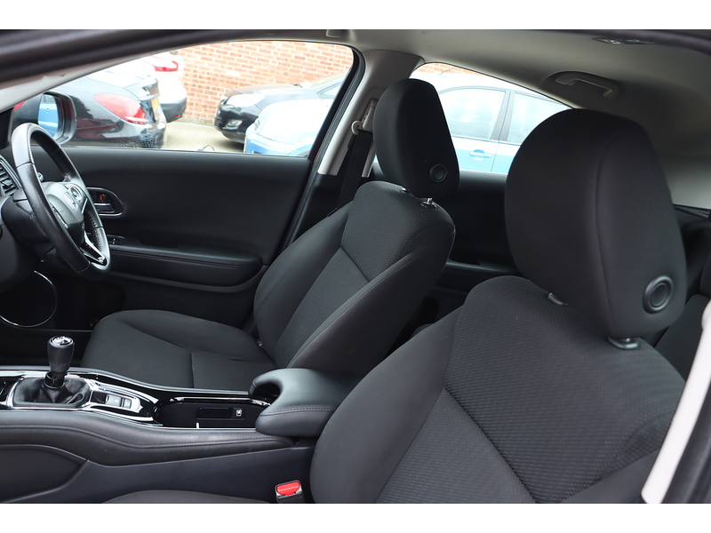 Honda 1.5 I-VTEC SE SUV 5DR PETROL MANUAL SAT NAV BLUETOOTH DAB STEREO CD PLAYER PARKING AIDS 2 OWNERS SAME OWNER FOR 3 YEARS 55000 MILES FSH NO ULEZ CHARGE 72-74 Mitcham Road