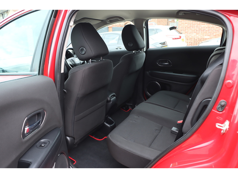 Honda 1.5 I-VTEC SE SUV 5DR PETROL MANUAL SAT NAV BLUETOOTH DAB STEREO CD PLAYER PARKING AIDS 2 OWNERS SAME OWNER FOR 3 YEARS 55000 MILES FSH NO ULEZ CHARGE 72-74 Mitcham Road